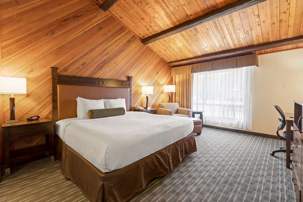 Фото Best Western Plus Tree House