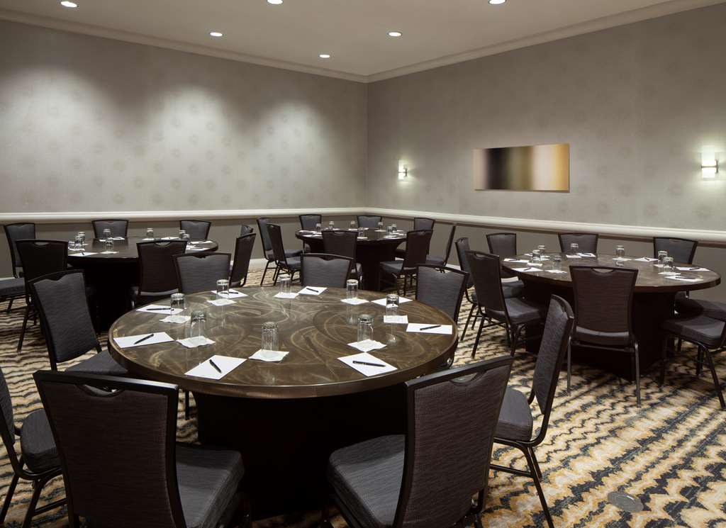 Фото Hilton Alexandria Old Town