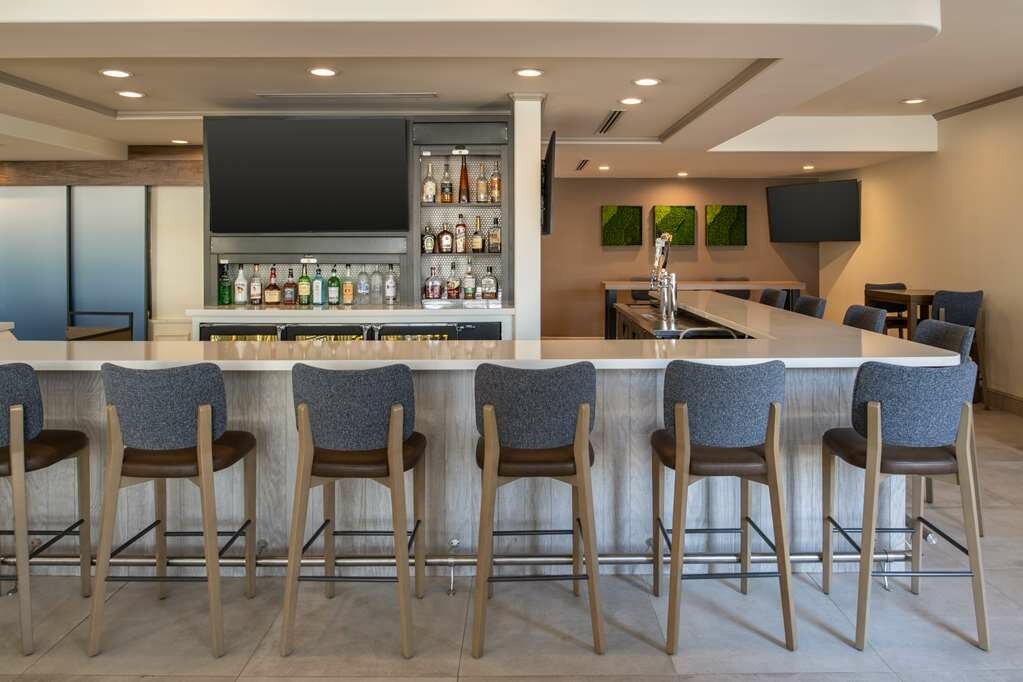 Фото Hilton Garden Inn Fontana