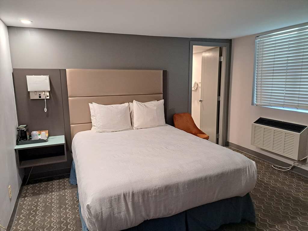 Фото Best Western Plus Vancouver Airport Hotel