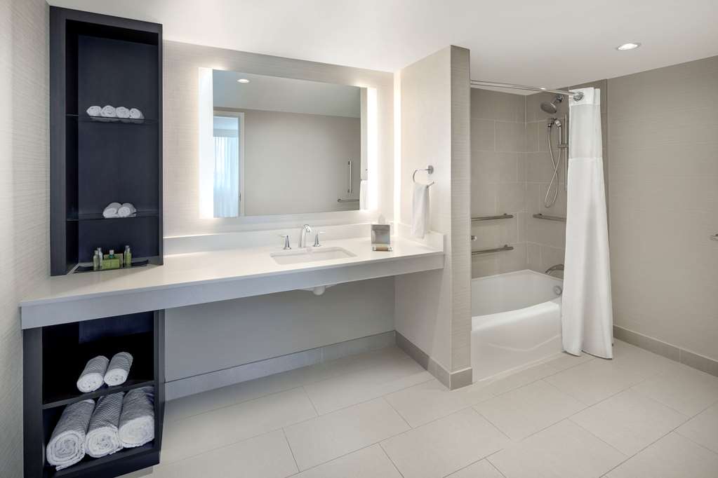 Фото Doubletree by Hilton Deerfield Beach - Boca Raton
