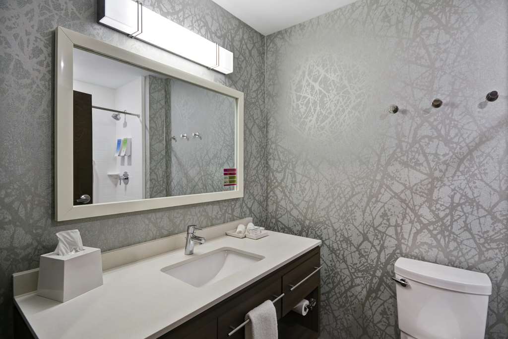 Фото Home2 Suites by Hilton Grand Rapids North