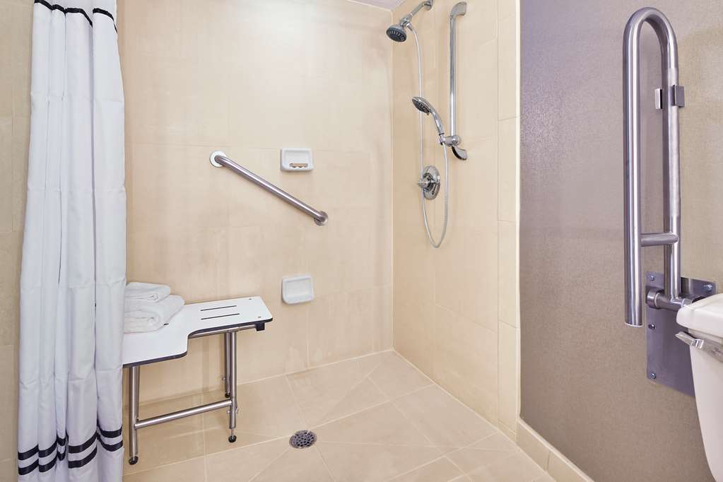 Фото DoubleTree by Hilton Dallas Near the Galleria