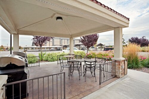 Гостиница Candlewood Suites Boise-Meridian, an Ihg Hotel в Меридиане