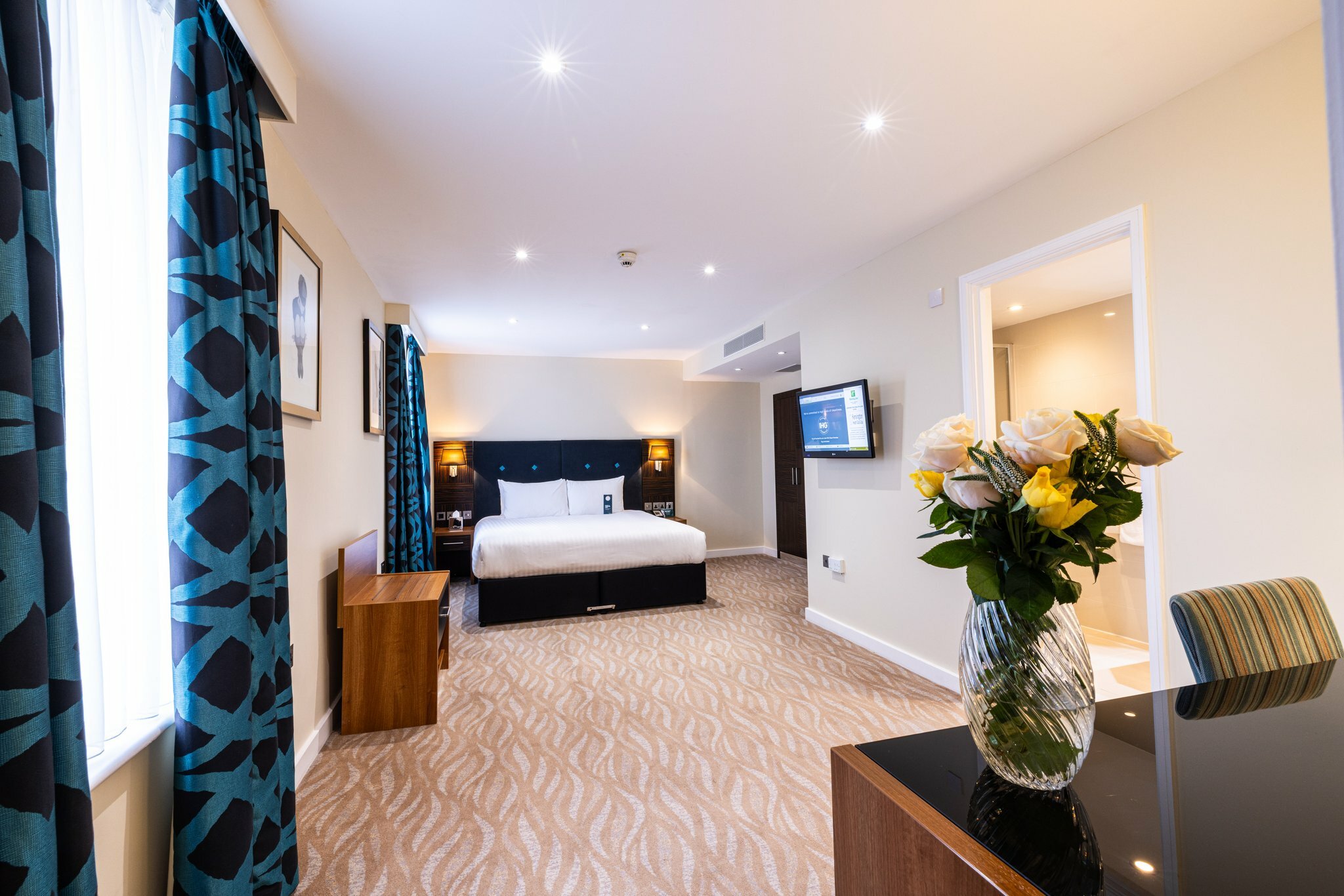 Фото Holiday Inn London - Kensington High St., an Ihg Hotel