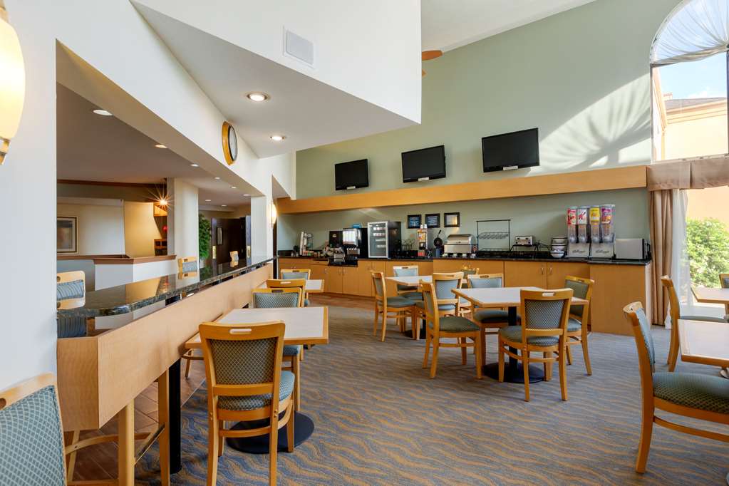 Фото Best Western Davison Inn