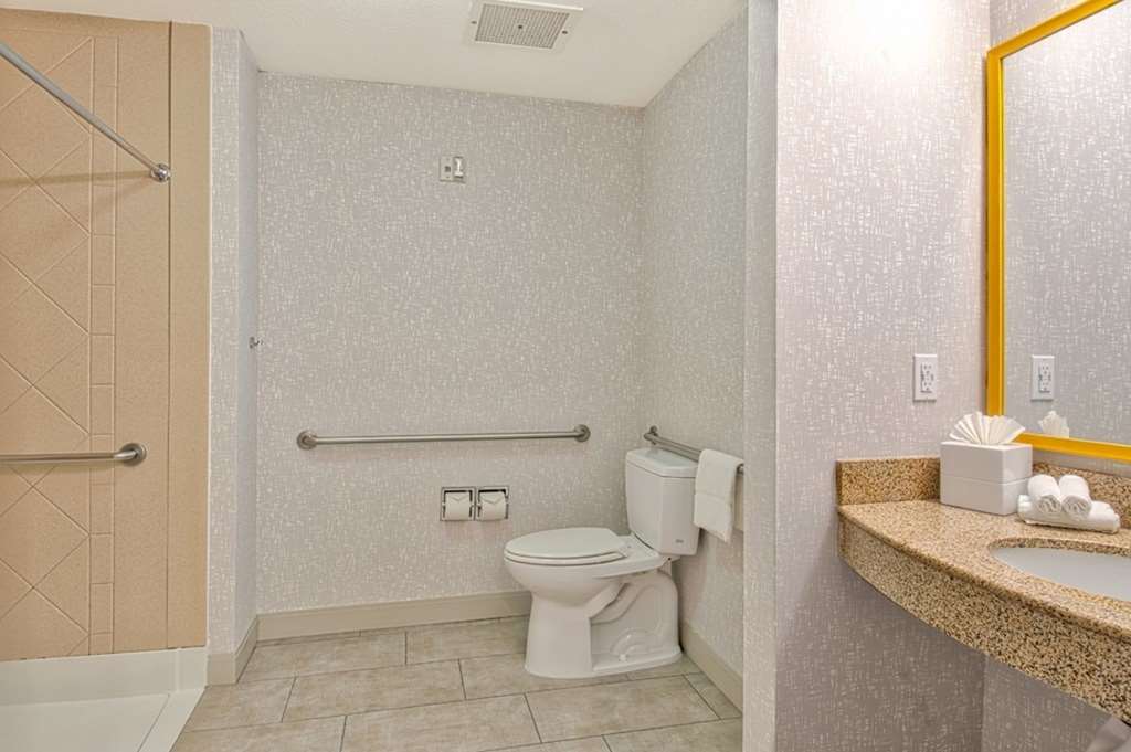 Фото Hampton Inn And Suites Hemet