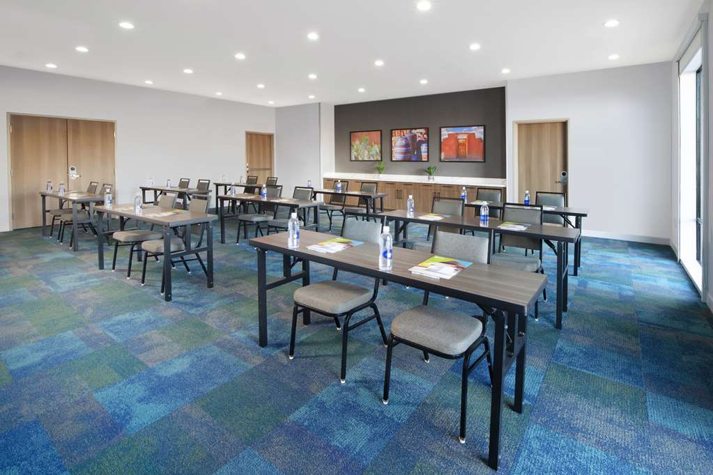 Фото Home2 Suites by Hilton Albuquerque Airport