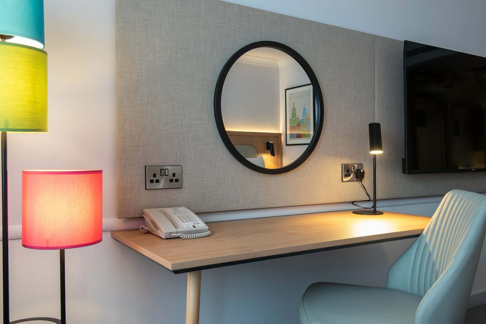 Фото Holiday Inn Edinburgh