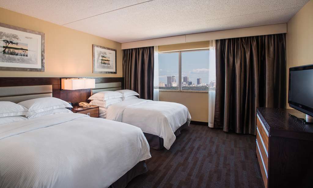 Фото Hilton Winnipeg Airport Suites