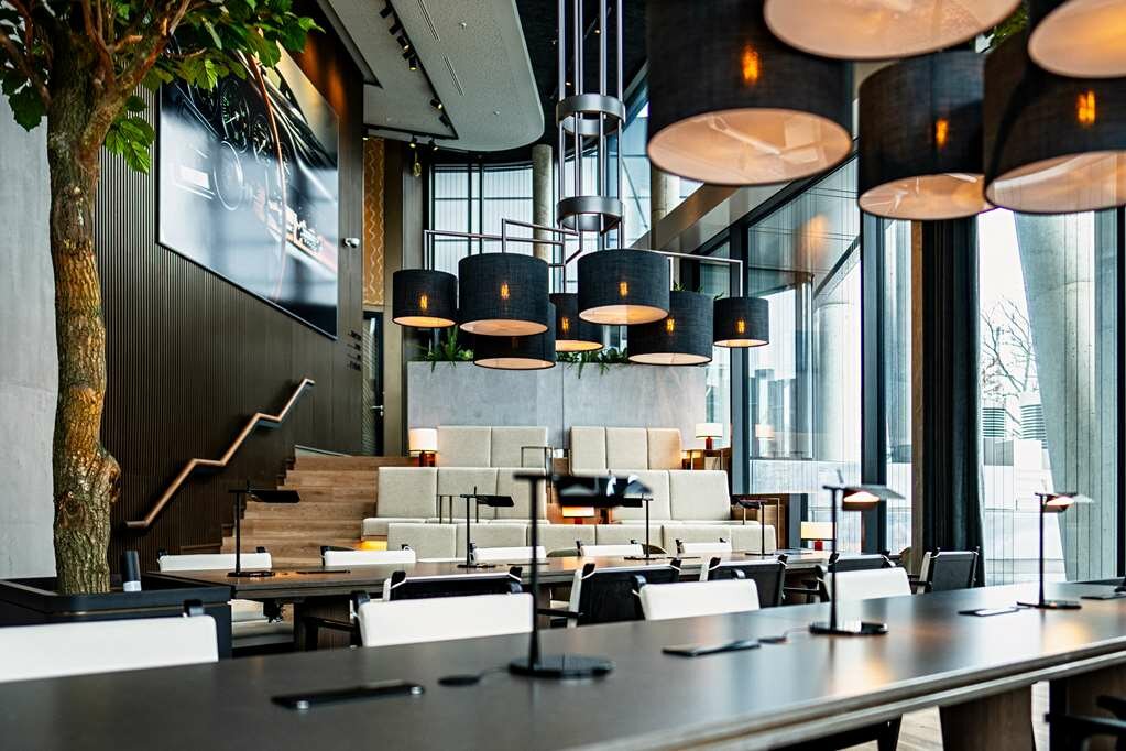 Фото Radisson Blu Hotel At Porsche Design Tower Stuttgart