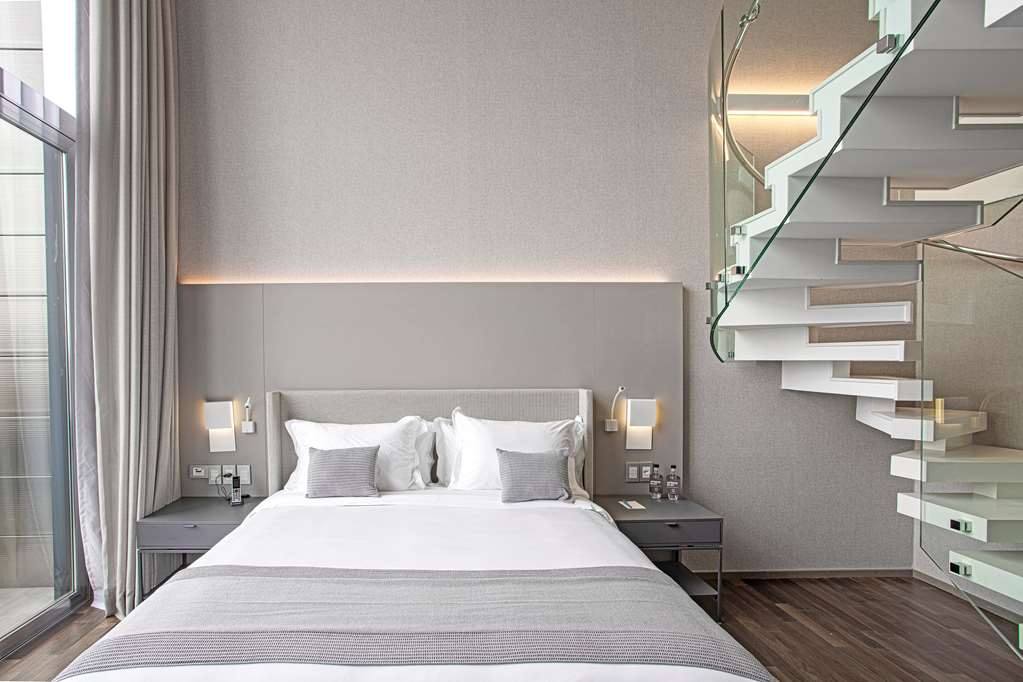 Фото Suryaa Hotel Pinhais, Curio Collection by Hilton
