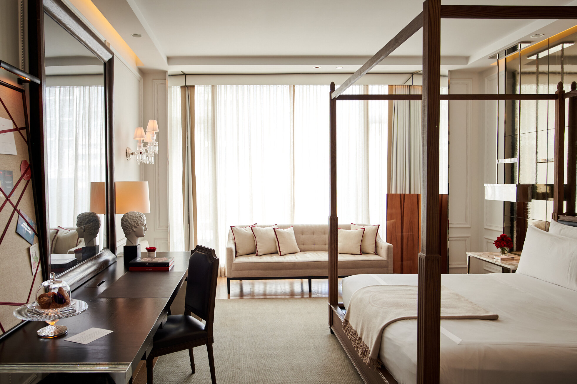 Фото Baccarat Hotel and Residences New York