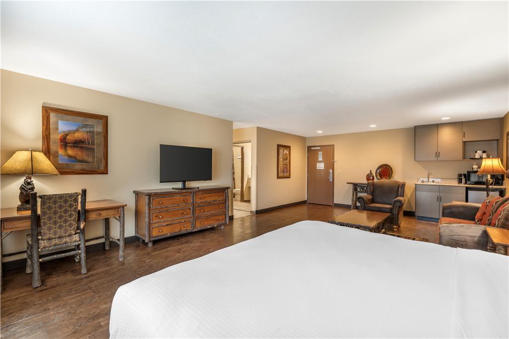 Фото Best Western Plus Kelly Inn & Suites