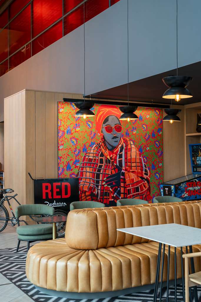 Фото Radisson Red Johannesburg Rosebank