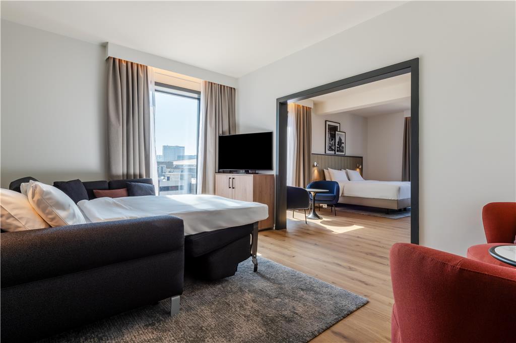 Фото Radisson Hotel Manchester City Centre, A Verified Net Zero Hotel