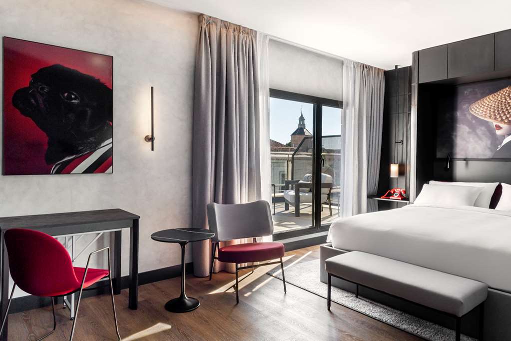 Фото Radisson Red Madrid