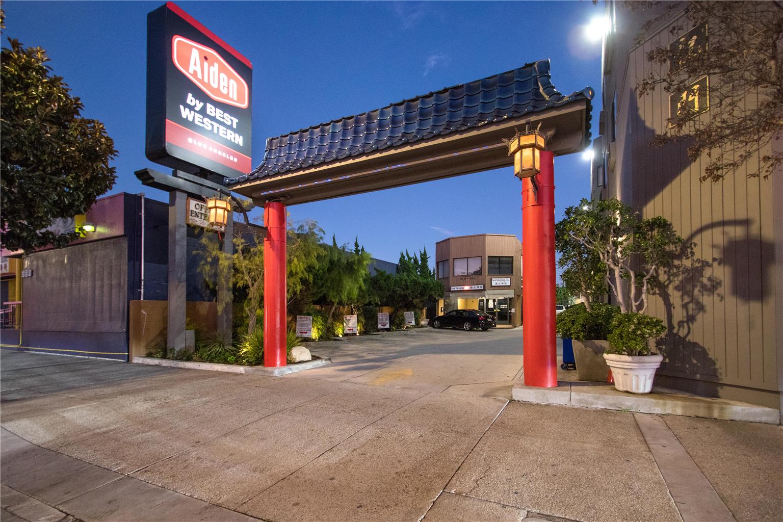 Фото Aiden Los Angeles Downtown Dragon Gate Inn