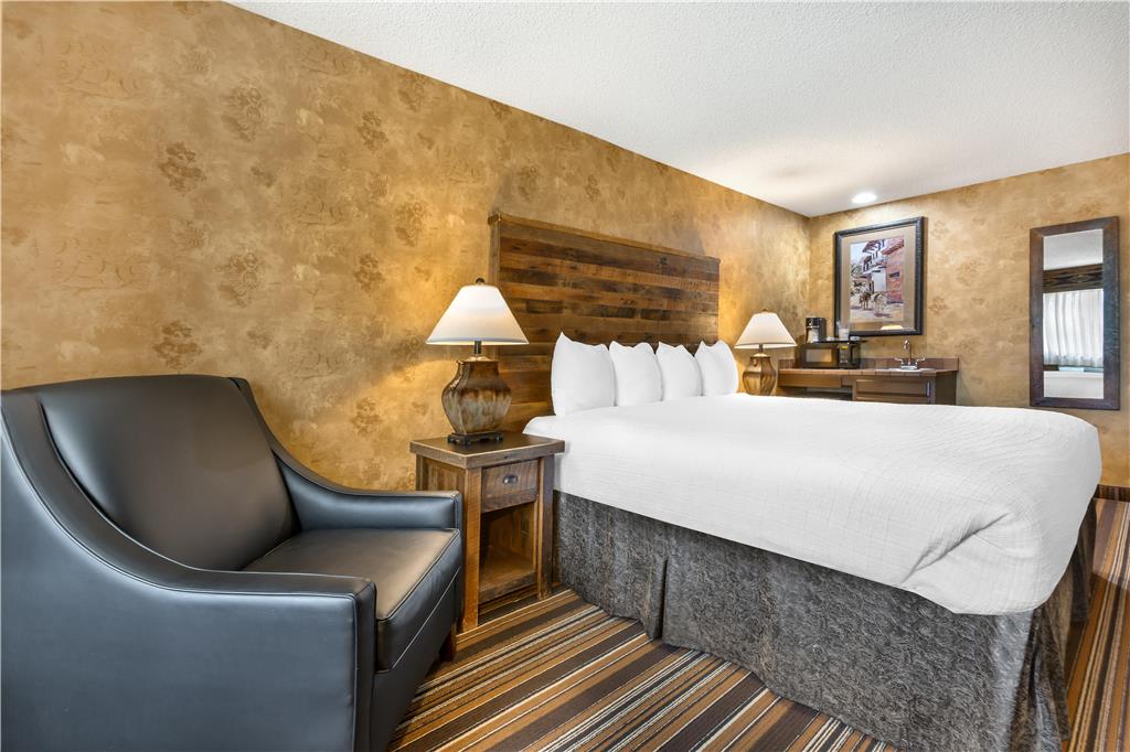 Фото Best Western Plus Inn of Santa Fe