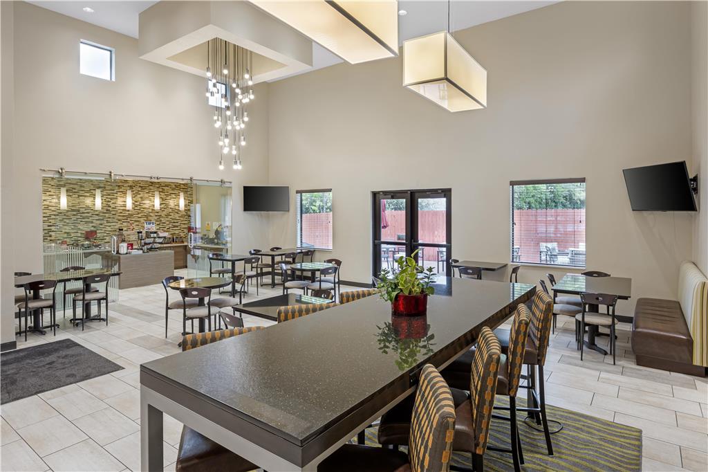 Фото Best Western Plus Zion Canyon Inn & Suites