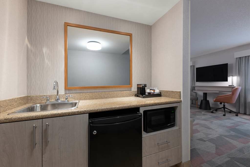 Фото Hampton Inn & Suites by Hilton Moncton