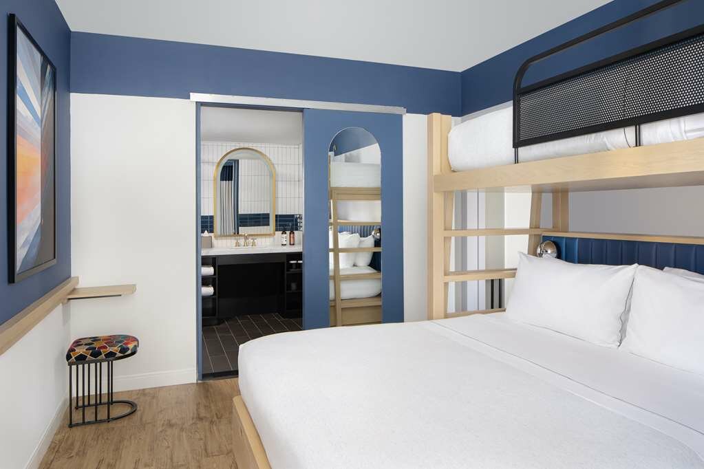 Фото Motto by Hilton New York City Chelsea