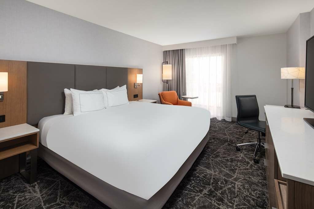 Фото Doubletree by Hilton Sacramento