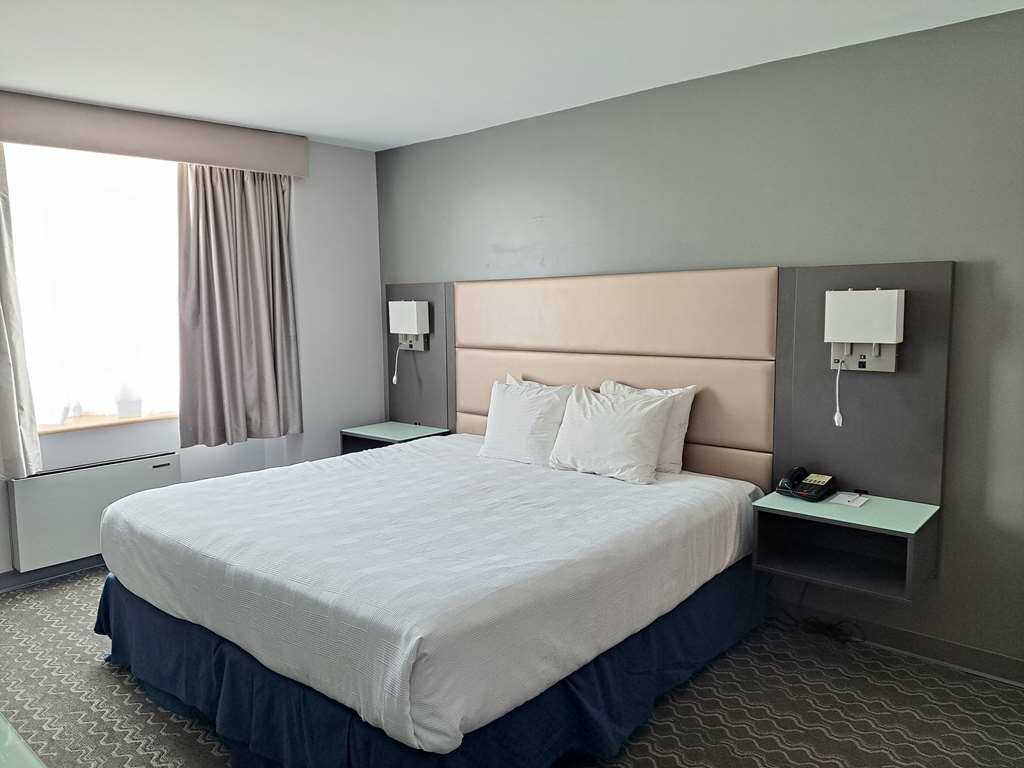 Фото Best Western Plus Vancouver Airport Hotel