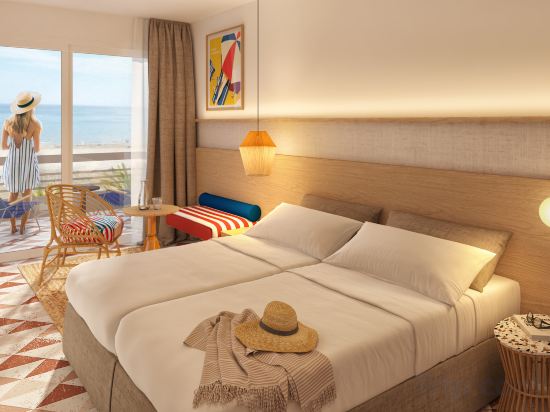 Фото Akquaaa Boutique Hotel