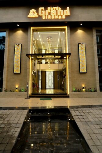 Гостиница Hotel Grand Girdhar в Индауре