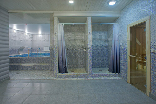 Мен ресейлік сұлуға массаж жасап, мәжбүрлеп секс жасадым.