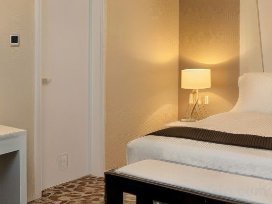 Фото The Oriental Legazpi