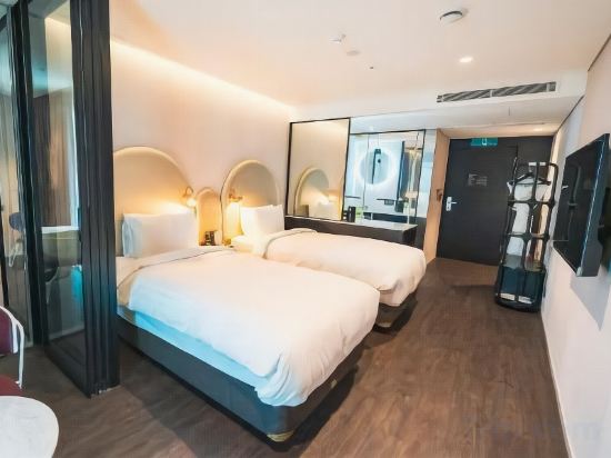 Фото Lavalse Hotel