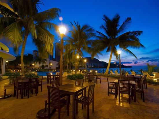 Фото Flamingo Hotel by The Beach