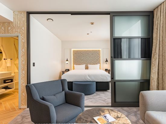 Фото Airedale Boutique Suites