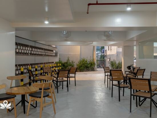 Фото IHotel Uptown Bgc