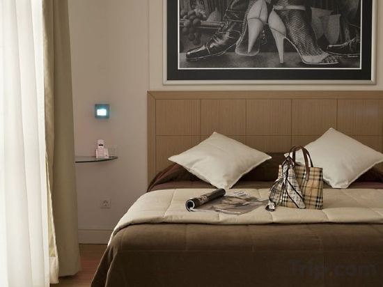 Фото Chic Athens Hotel