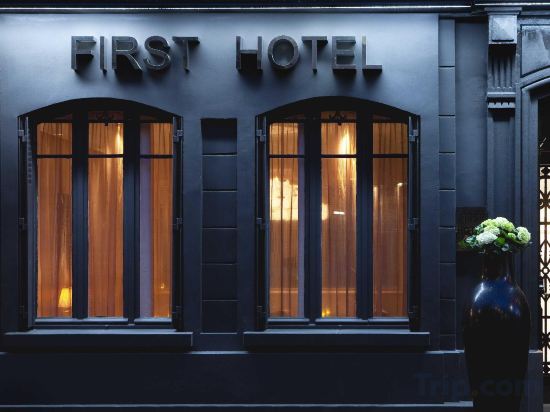 Фото First Hotel Paris Tour Eiffel