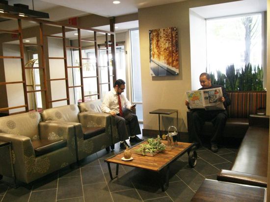 Фото Hampton Inn Manhattan-Chelsea