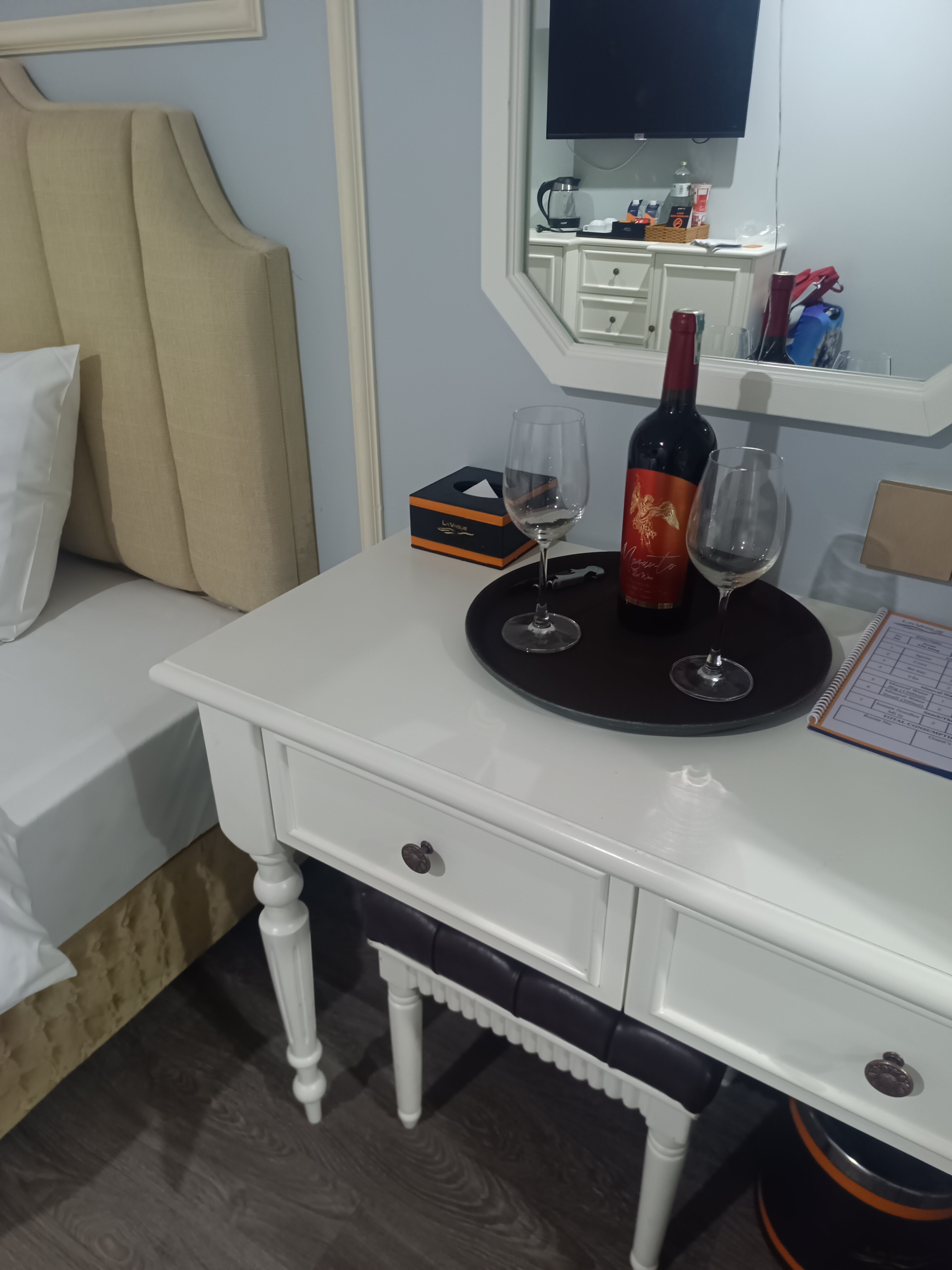 Фото La Vague Hotel