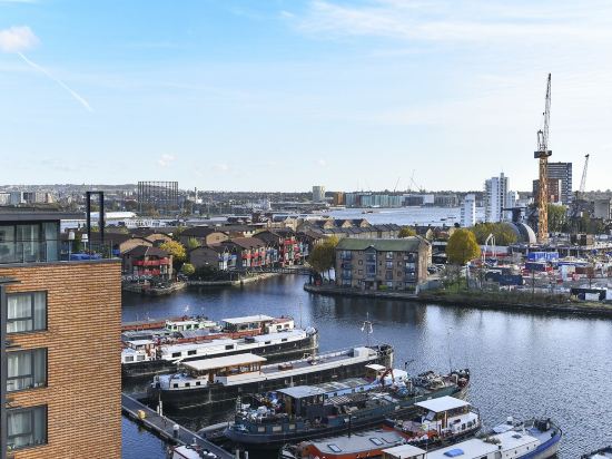 Фото Fraser Place Canary Wharf