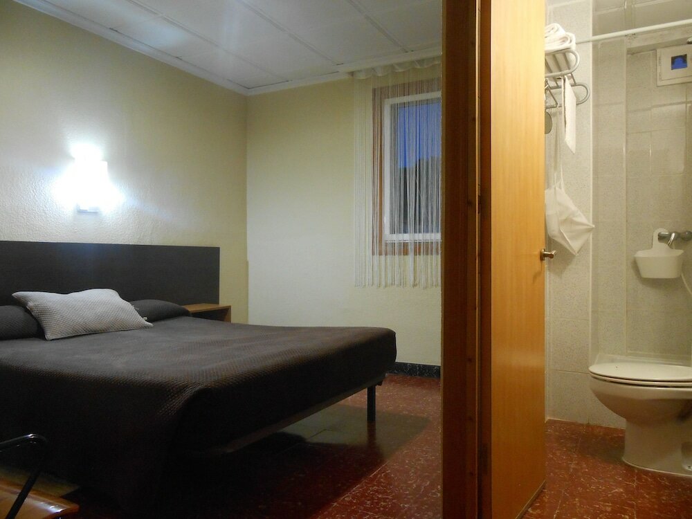 Фото Hostal El Callejon