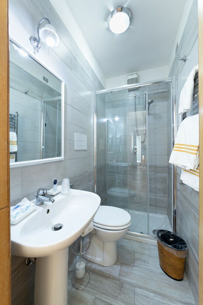 Фото Hotel Leopardi