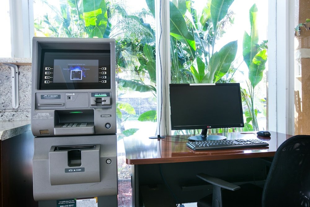 Фото Hollywood Gateway Inn