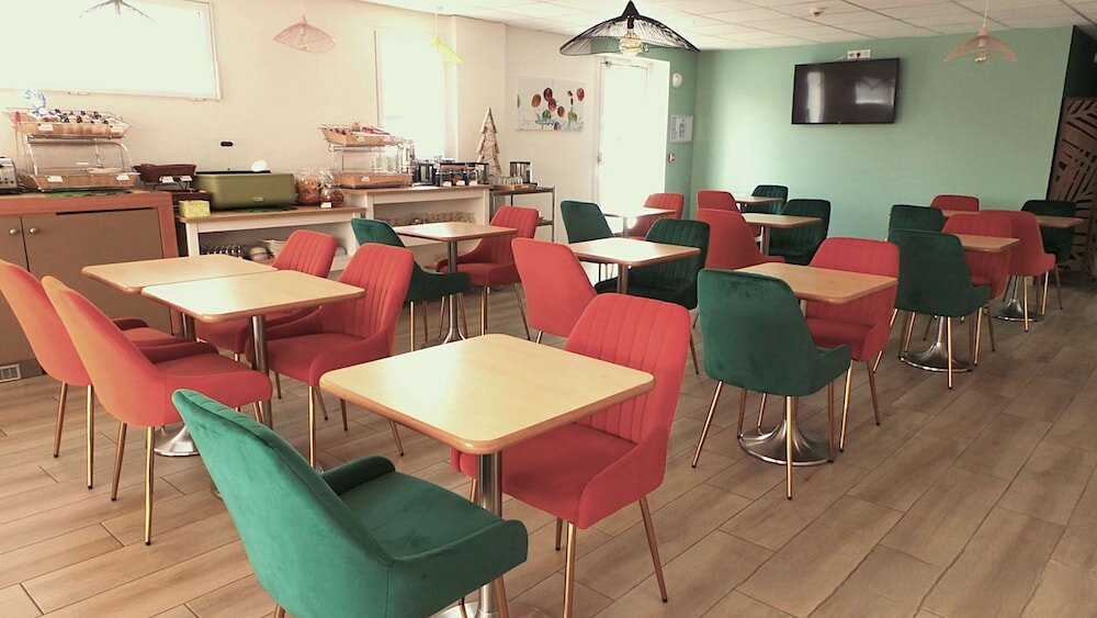 Фото Hotel Kyriad Quimper Sud