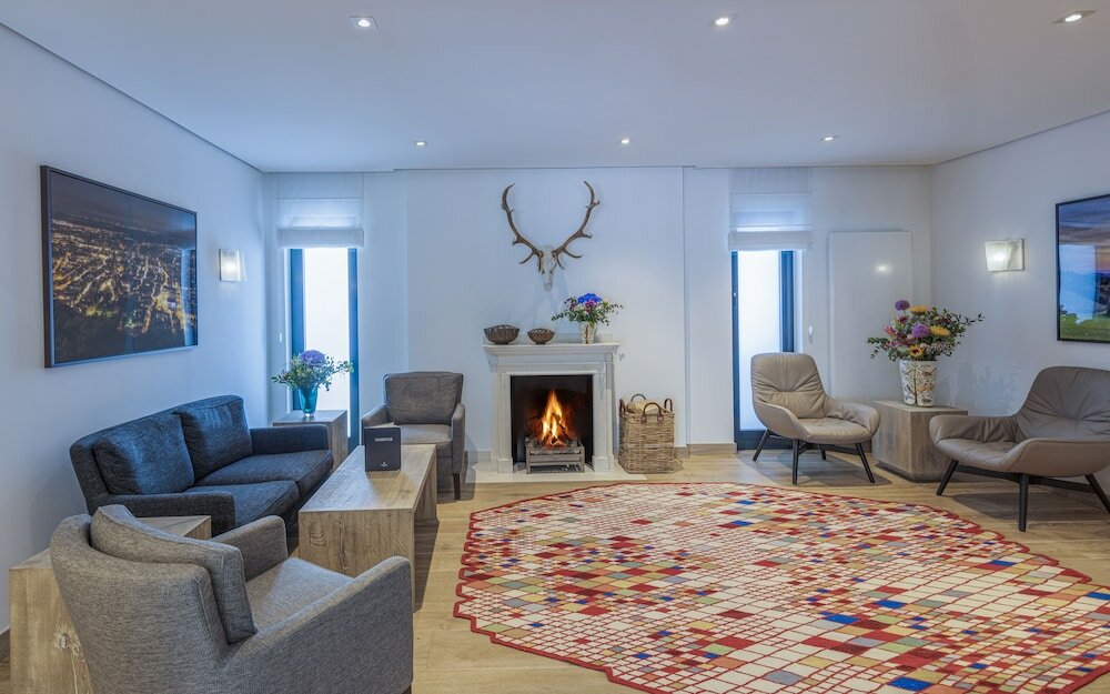 Фото The Alex Hotel