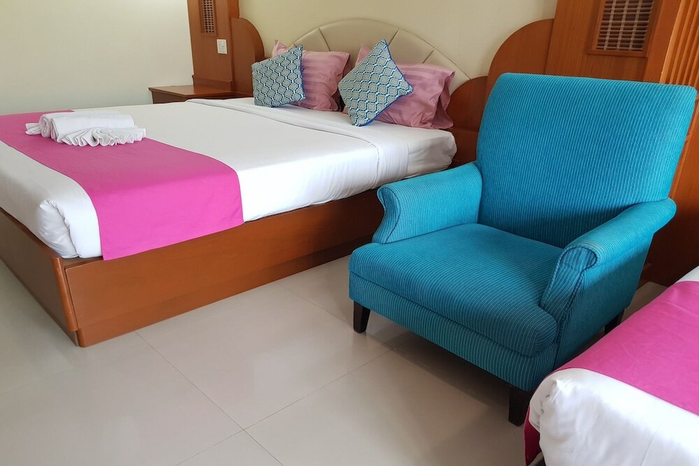 Фото PoonSook Resident Hotel