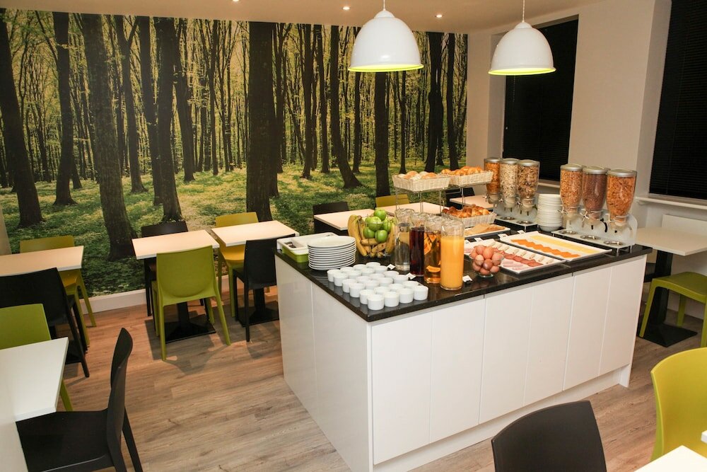 Фото The Omega Hotel