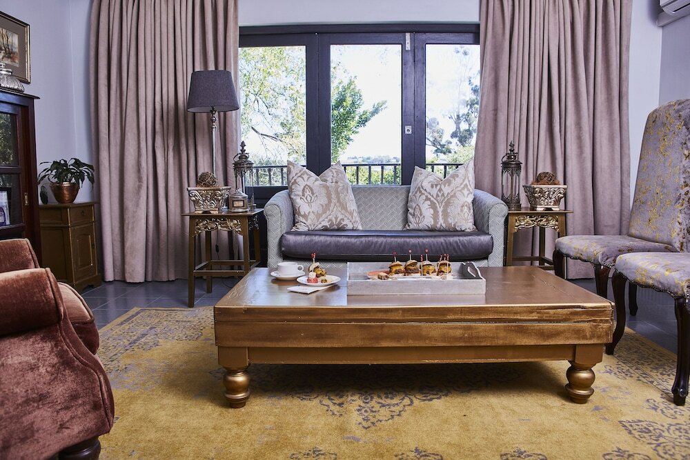 Фото The Devon Valley Hotel