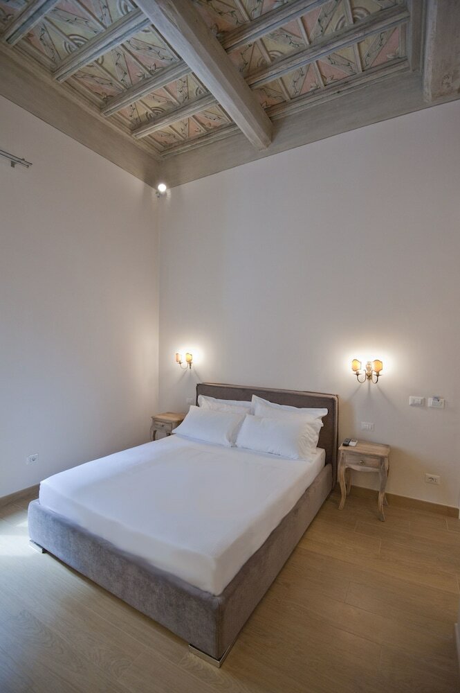 Фото Little Queen